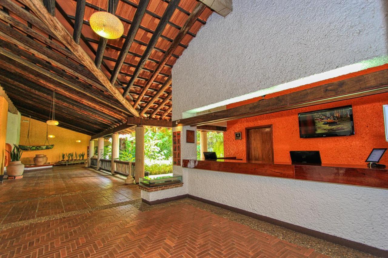 Hotel Ciudad Real Palenque Extérieur photo